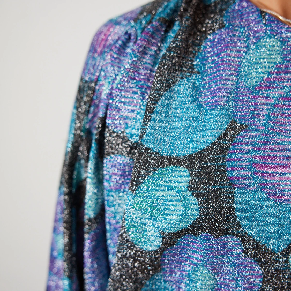 Glittrig och mönstrad klänning, 80-tal - 91