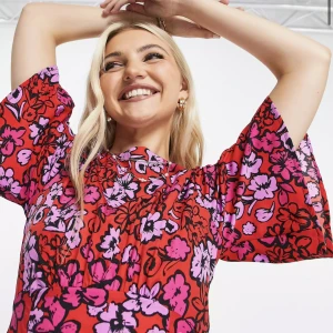 Sommarklänning - Underbar rosa/röd långklänning. Sparsamt använd ❤️💗