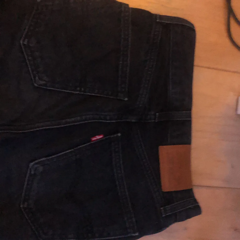Svarta levis jeans ursnygga. Jeans & Byxor.