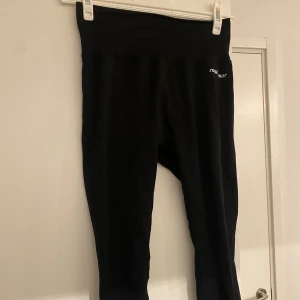 Scrunch tights - Svarta Träningstights med scrunch, från rapidwear 