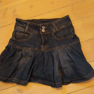 Jeans tjol - Tjol i xs-s, jätte söt helt oanvänd typ