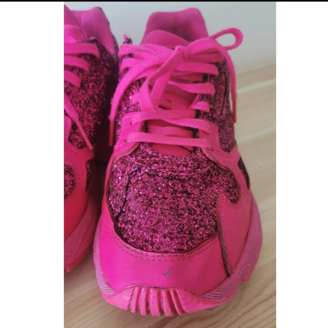 Fantastiska glittriga sneakers - 91