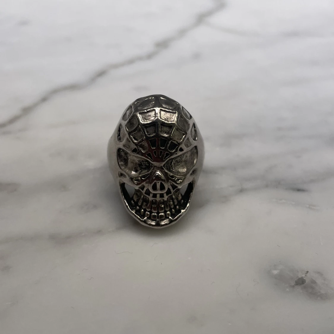 Dödskalle ring
