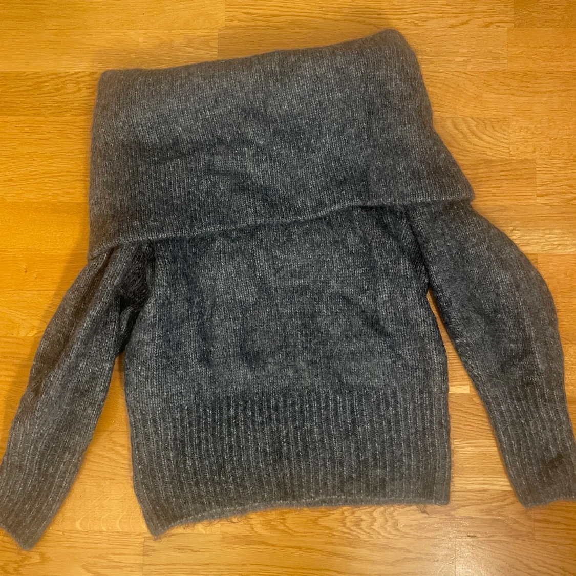 Stickad off shoulder tröja st S - 90