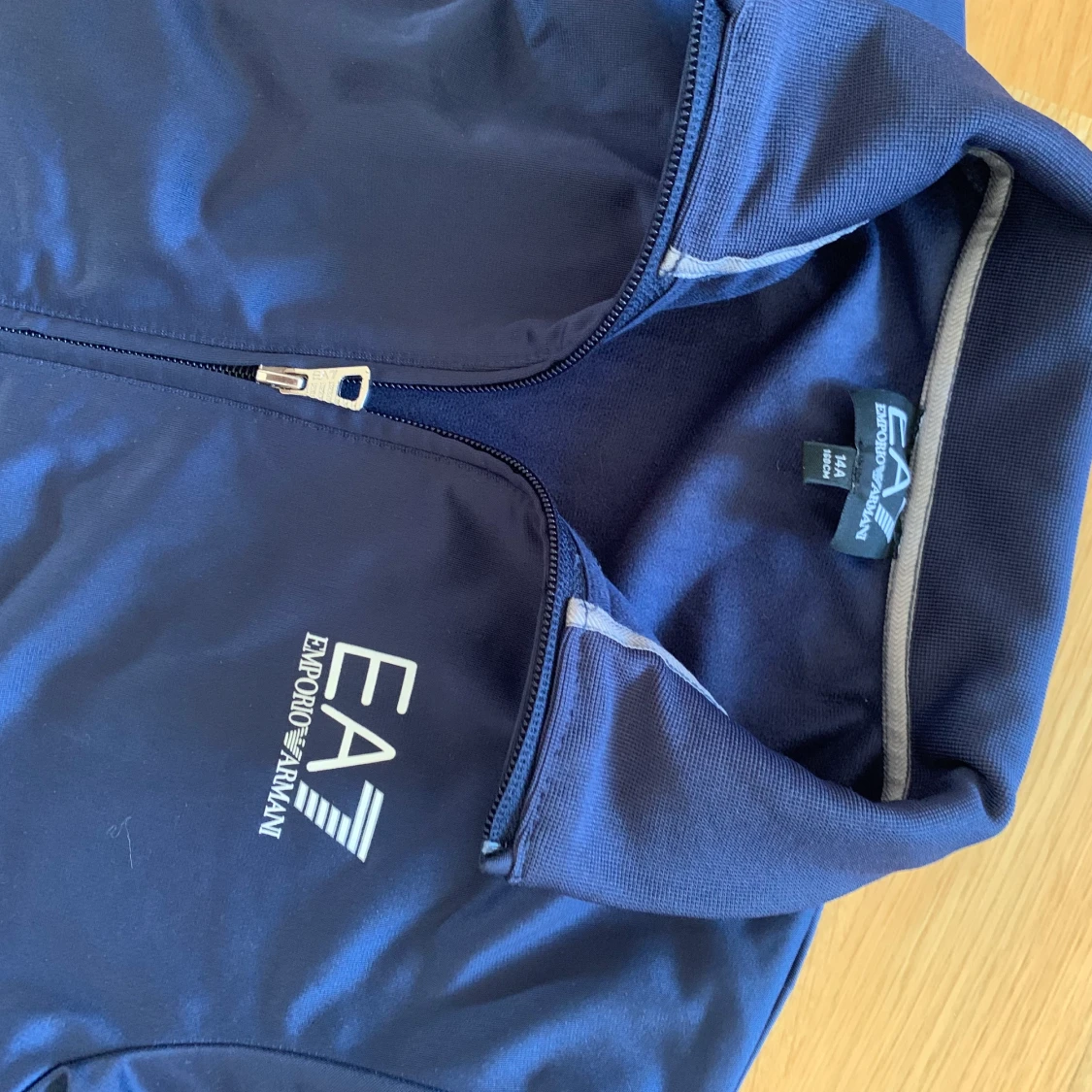 Blå Armani dress  - 90