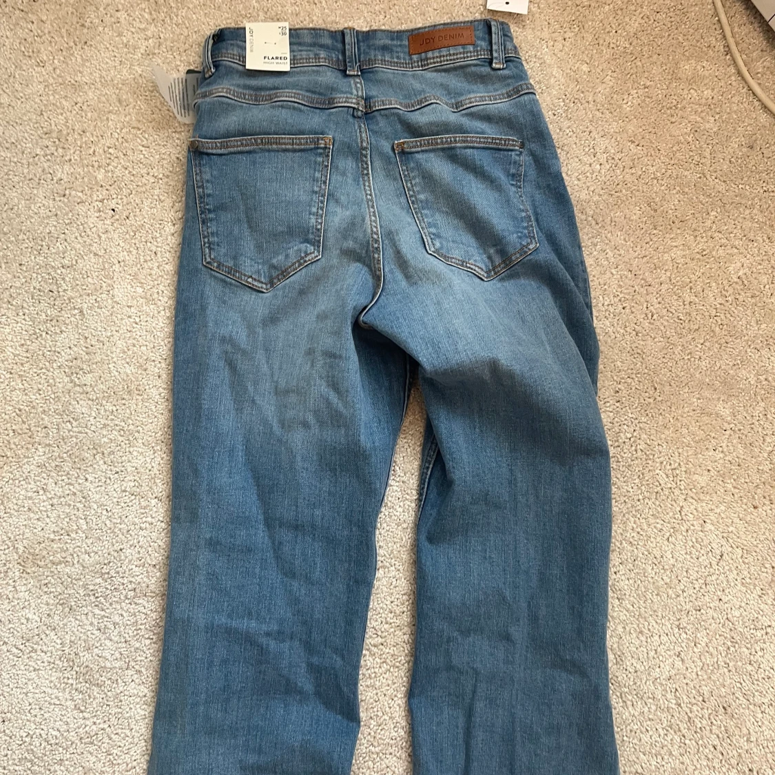 Oanvända bootcut jeans  - 90