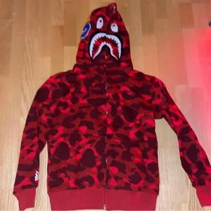 Bape hoodie  - Oanvänd, inga skador och bra skick