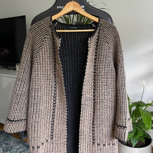 Cardigan från mötivi  - Cardigan från mötivi. Storlek M/L. 100 kr
