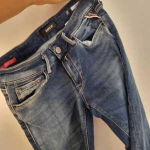 Replay Hyper flex Jeans - Super stretch, mid waist, storlek 26 (s/m)