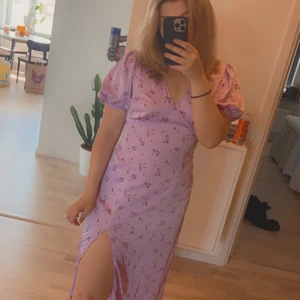 Klänning - Storlek 40 från h&m. 