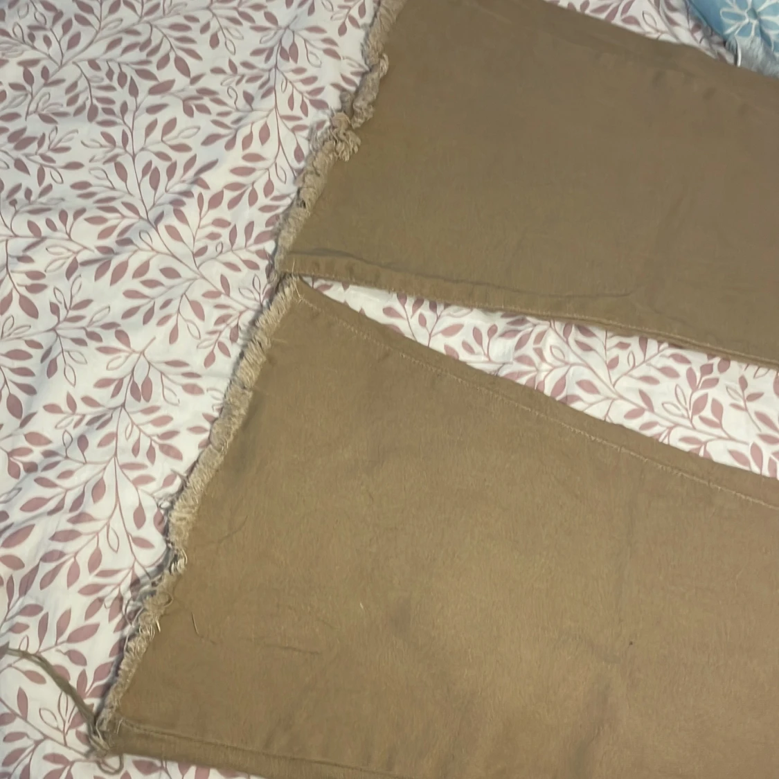 Boot cut jeans i färgen beige i storlek S  - 91