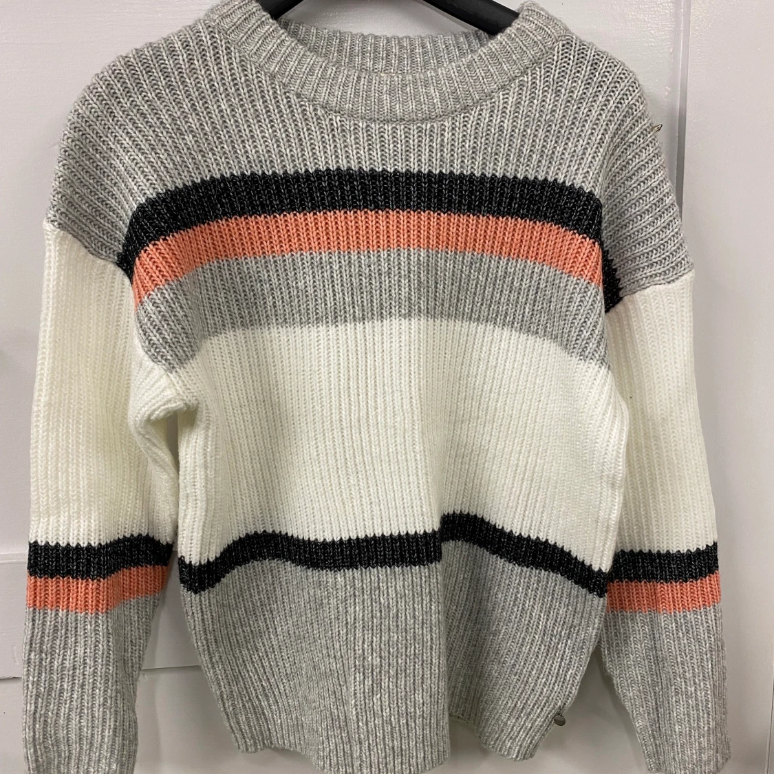 Stickad tjocktröja 