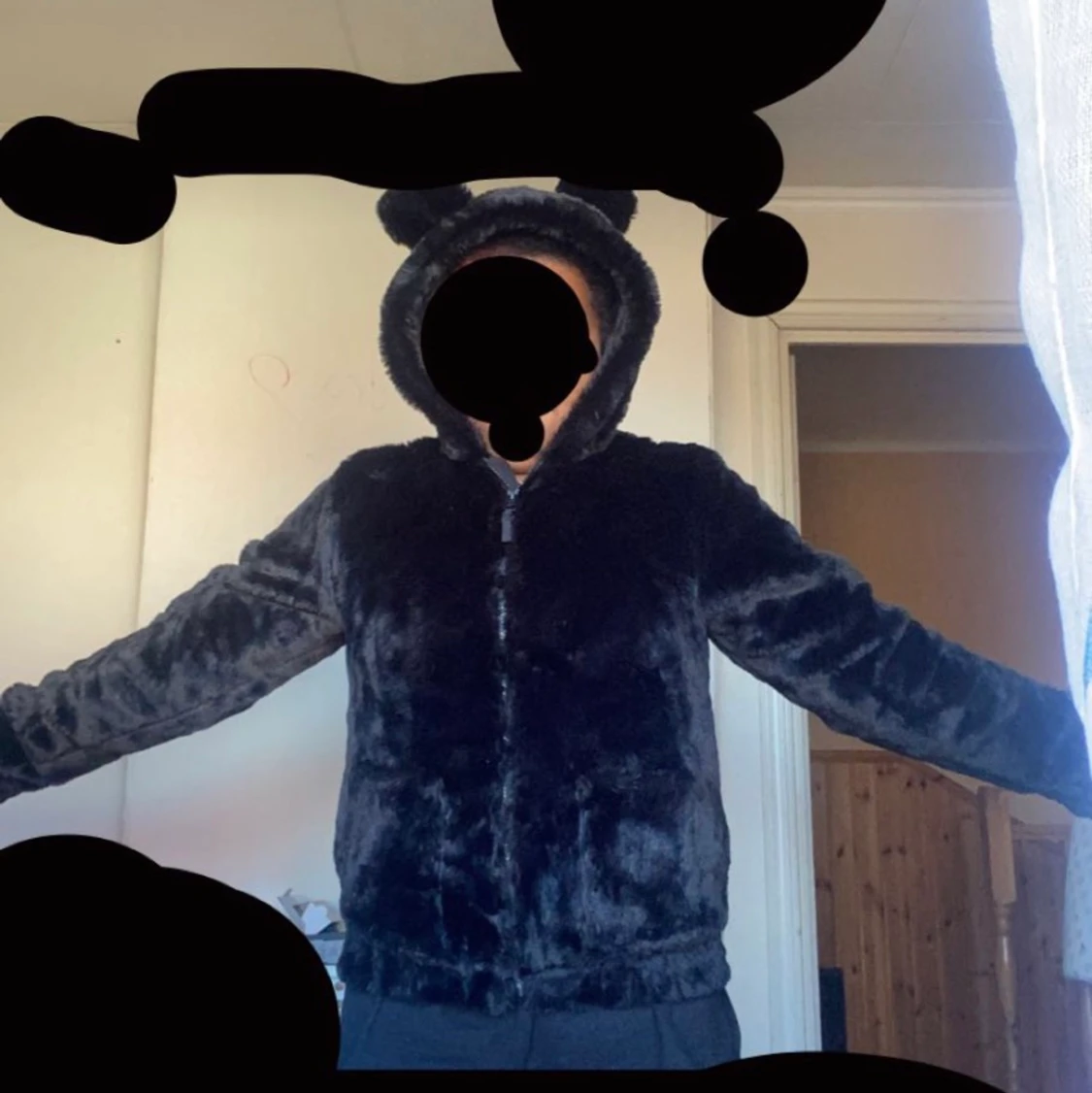  Fluffig jacka i storlek 170/S - 90