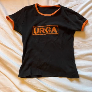 Topp med tryck - Topp med tryck sitter tajt slutar över naveln💖💓💖💋kan frakta 