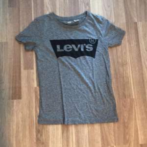 Levis T-shirts 