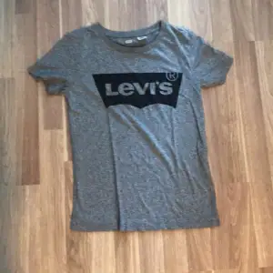 Levis T-shirts 