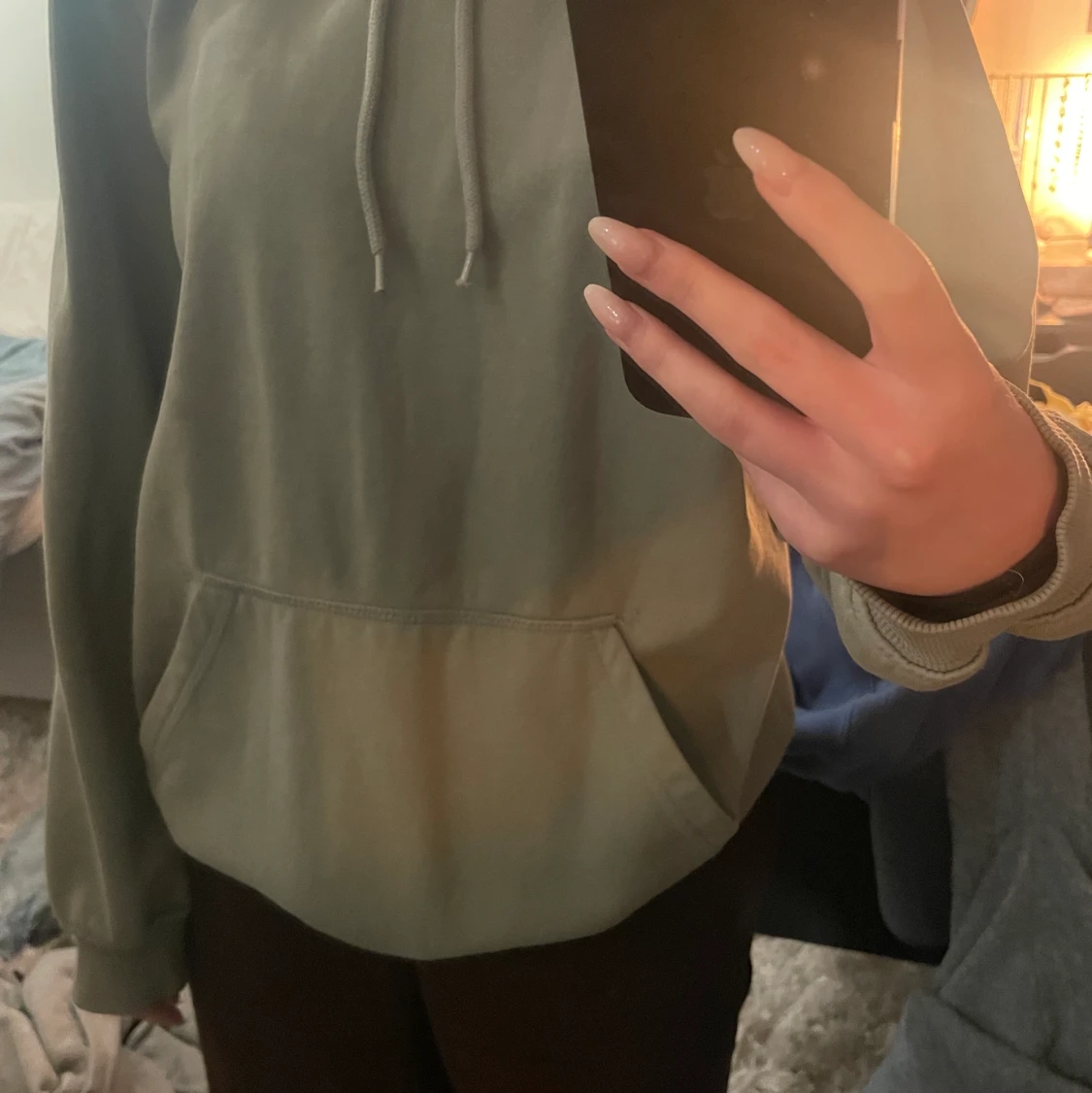 Grön hoodie med luva  - 90