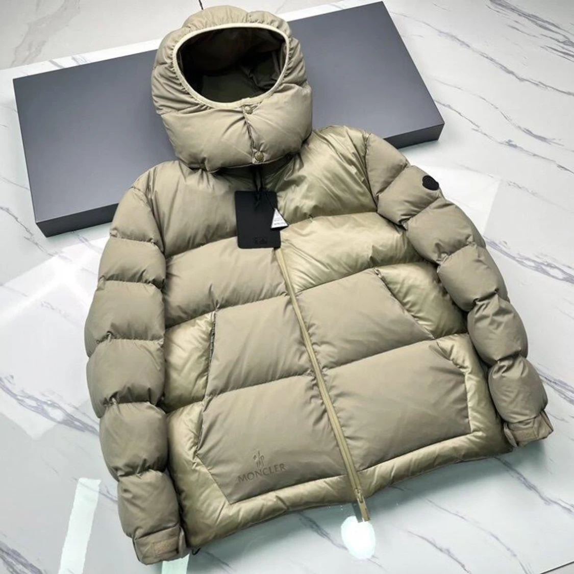 Monlizzy jackan  - 91