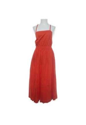 Red H&M dress - Lovely red dress, great for summer nights. The contition is like new!