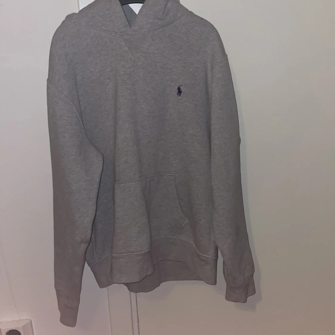 Grå Ralph lauren Hoodie barn, en grå Hoodie med det klassiska Ralph lauren märket