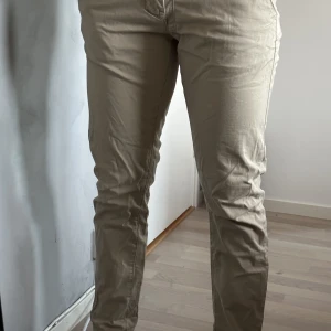 Chinos - Chinos köpta på carlings för flera år sedan i storlek M 👖skriv för mer bilder eller annat 