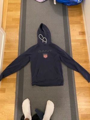Gant hoodie  - I bra skick.