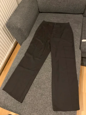 Kostim byxor - Storlek: M 38 Skick: jätte bra, oanvänd 