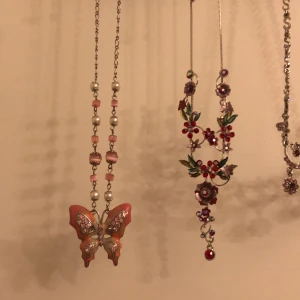 Halsband  - Jättefina halsband!💗 Skriv för mer bilder!   30kr st 