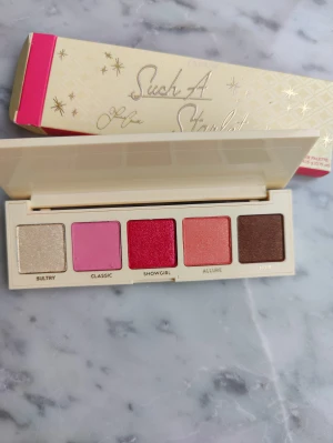 Ögonskuggspalett - Such a starlet, ny ✨