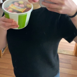 Svart stickad från zara - KÖP INTE UTAN ATT FRÅGA! Då postar jag inte❤️