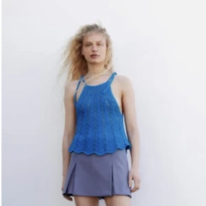 Blå topp  - Jättefin blå topp som passar jättebra till sommaren. 