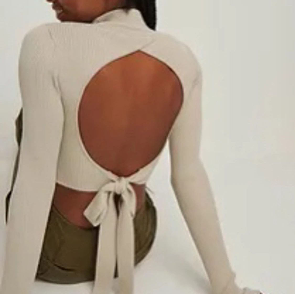 Topp med öppen rygg