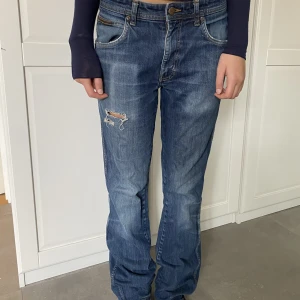 Jeans - Snygga lågmidjade jeans💕