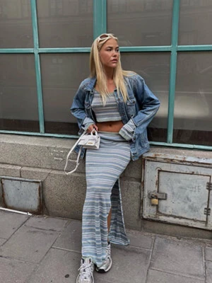 Set stickad tröja och kjol Moa Matsson  - Säljer mitt set ifrån NA-KD Moa matssons kollektion. 