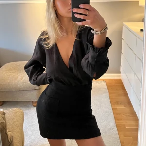 Svart klänning  - Endast använd 1 gång, så nyskick!