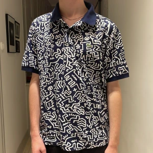 Keith harring x Lacoste  - Skön snygg piké tröja från Keith harring x Lacoste 