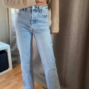 Lewis Jeans - Lewis jeans funkar som både xs och s i längd 29