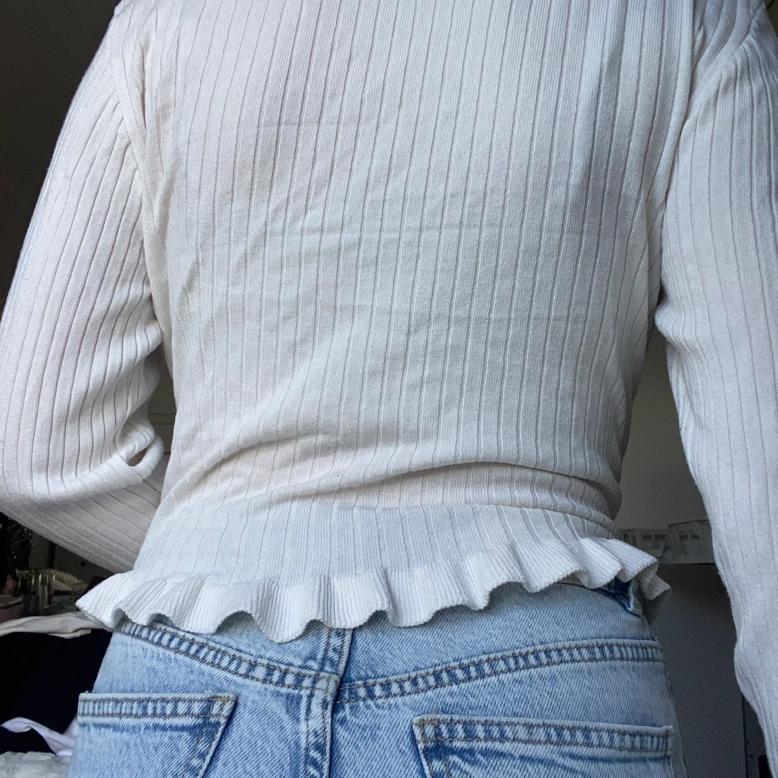 Vitt volang topp - 90