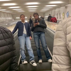 Uniqlo jacka - Säljer min fina uniqlo jacka som jag köpte här på plick men som är lite liten för mig så ska köpa en större storlek! Säljer för 600kr + frakt!❤️