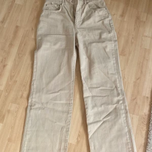 Strandivarus storlek 40 - Nyskick 