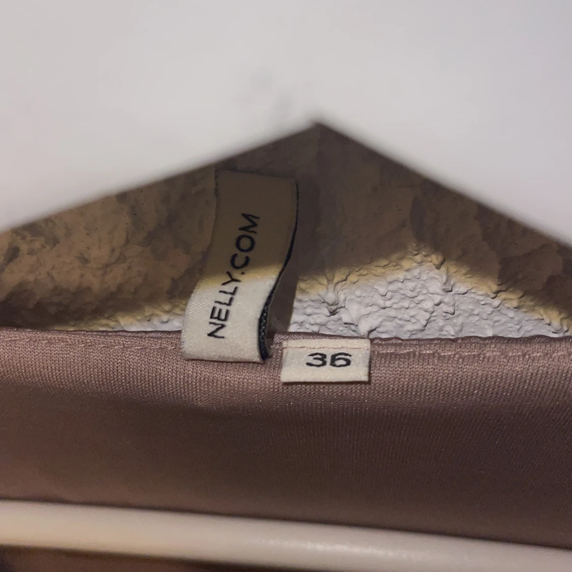 Fin klänning från Nelly, aldrig använd🧚🏼‍♂️🧚🏼‍♂️ - 90