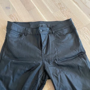 Fake skinnbyxor - Jätte sköna tajta byxor