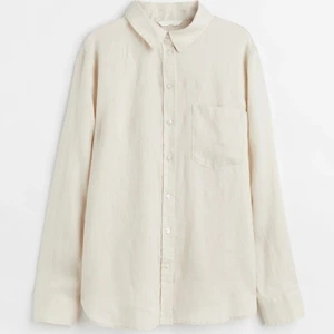 Linne skjorta  - Säljer denna fina linneskjorta som inte kommit till användning, använd Max 1 gång💗