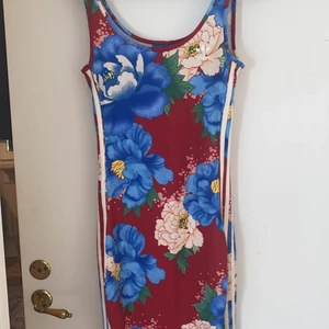 Adidas klänning  - Snygg adidas klänning aldrig använd! Men 