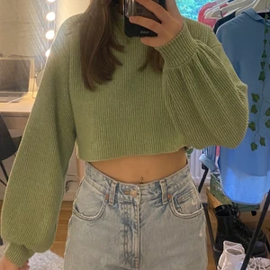 Stickad tröja  - Knappt använd