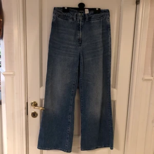 HM JEANS - Snygga jäklar, pris exklusive frakt