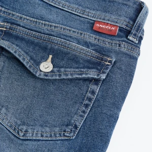 hm jeans - hm jeans som är slutsålda på hemsidan . Säljer då jag köpte flera storlekar. 480 + frakt direktköp Jag är 163 och de är bra i längden men passar någon upp till 167 typ 