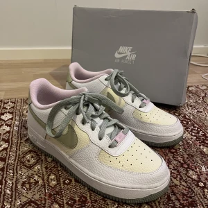 Nike AF1 - Helt oanvända och nya Nike Air Force 1’s. Storlek 39. 
