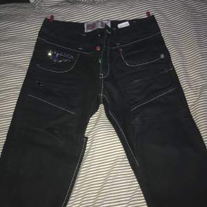 Jeans net jeans helt nya 