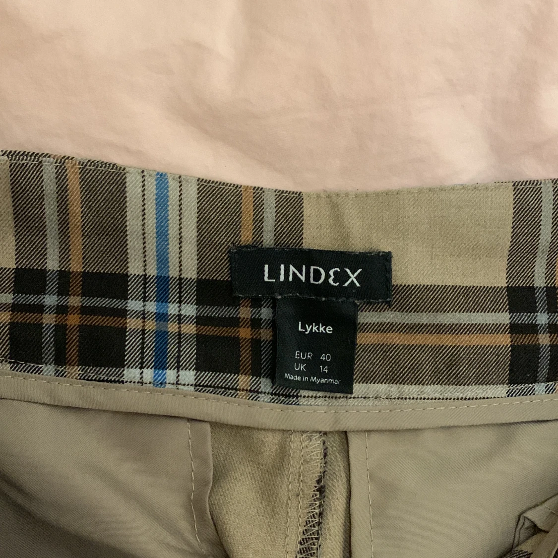 Kostymbyxa Lindex - 91